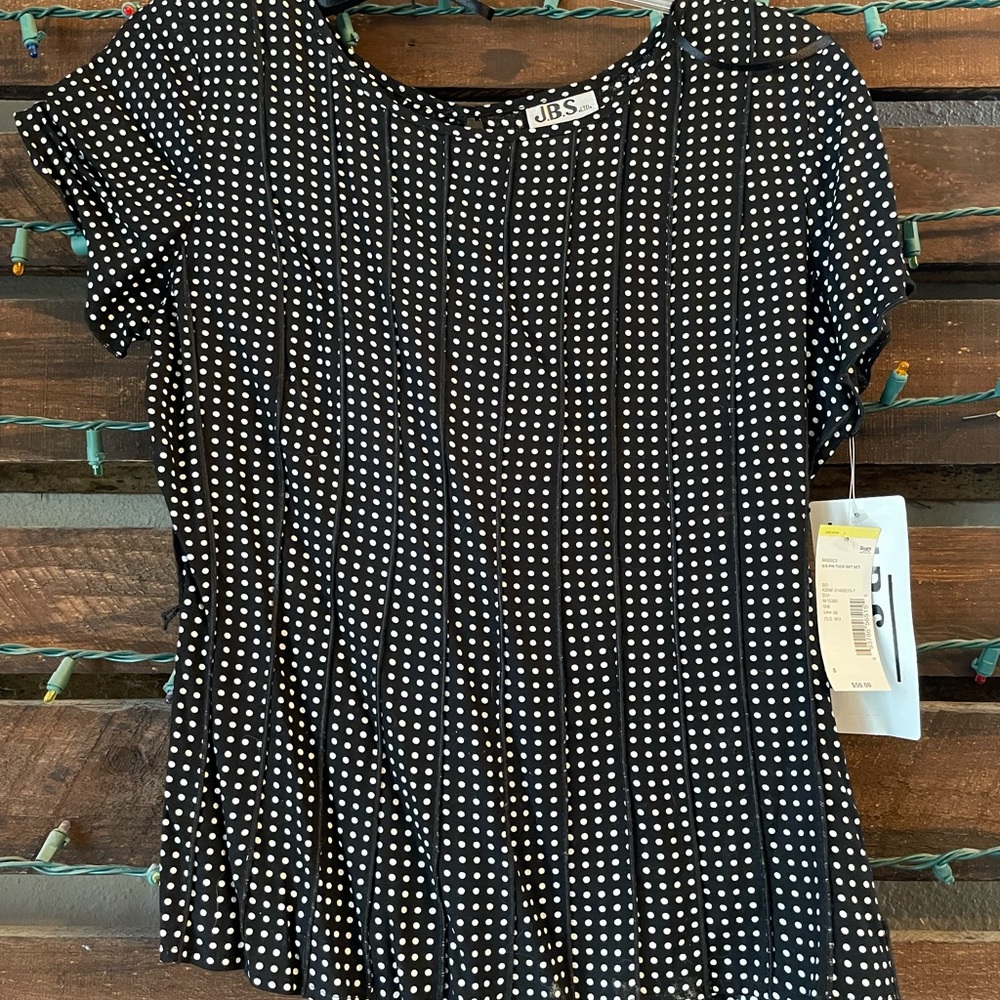 Black & white Polka dot two piece skirt set. - Picture 1 of 4